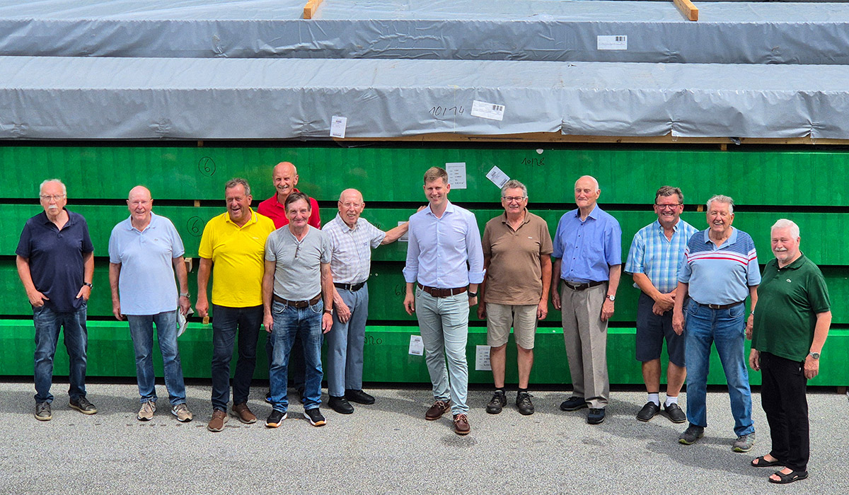 Langjährige Mitarbeiter zu Besuch bei Weyland | Gruppenfoto