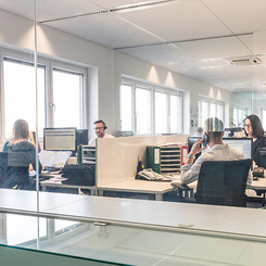 Innendienst Mitarbeiter als Ansprechpartner – persönliche Kontaktmöglichkeit für Kundenanfragen und Anliegen